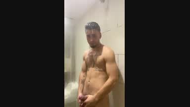Can you apply a little soap on my back?
