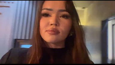 Hi
