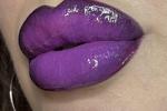 GLOSSY LIPS