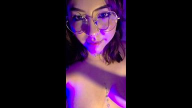 masturbate looking at me