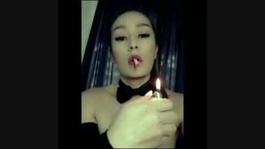 Sexy Smoker
