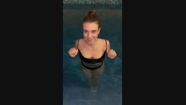 oh my... in swimmingpool
