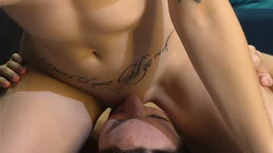 CLOSE UP !! Kamilla sat on the face of Ann