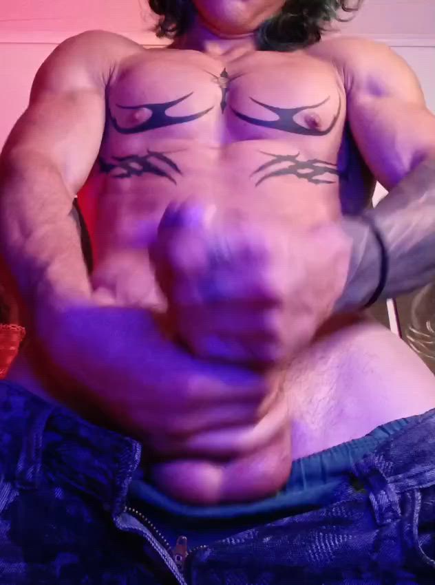 I need both your hands to masturbate 😈