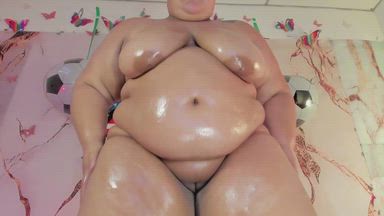 MY WHOLE BODY COVERED IN OIL ASKS TO BE FUCKED
