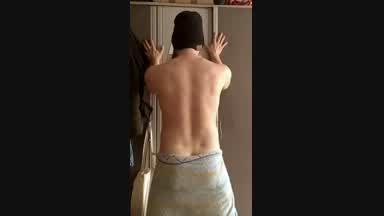 loosing dat towel and slapping dat ass