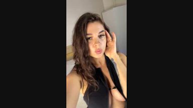 welcome to my room , my name carolina, ntmu ! — 💗