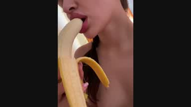 eat banana ^^