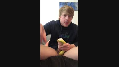 Banana Cum lick 🍌 👅