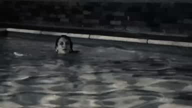 💦Tu sexy girl in the pool 💦