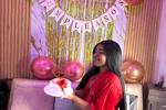 its my birthdayy!!