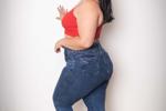 KELLY HOT