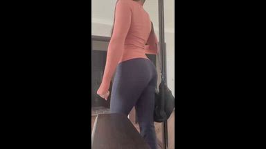 muscle mommy