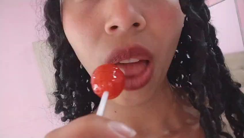 You like my bombom? 😏🍭