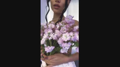 f l o w e r s