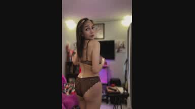 kisses โ sexy me