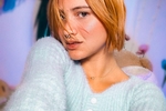<3