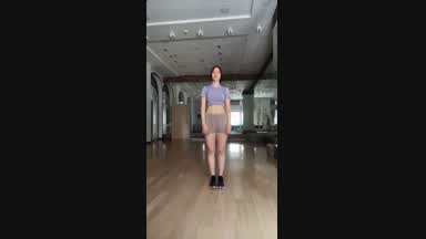 ^-^