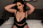 tease you with my sexy boobs