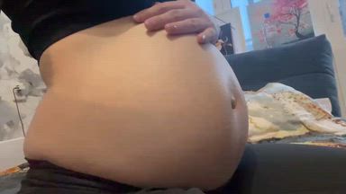 I'm stroking my pregnant belly. - cute Andrea❤️GMT+7(DAY OFF SUNDAY) 01:00am-07:00am
