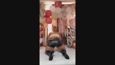 BIG AND SEXY ASS