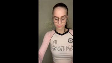 😻