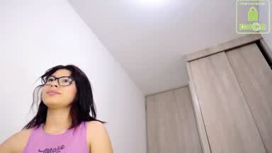 Show anal with big dildo
