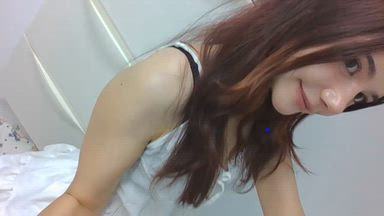 A tour of a cute, petite body - Shira