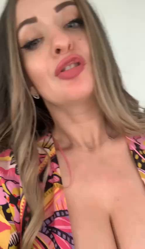 Horny Preggo Orgasm