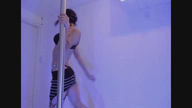 Sexy pooldance