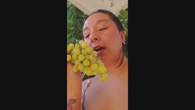 Eat grappes 🍇