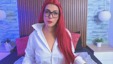 mia milf — sexy red