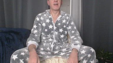 PJs zipper, up or down?