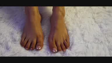 my feets with oil🦶🏼❤