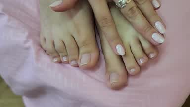 KISS MY FEETS