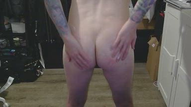 Moisturising ass cheeks