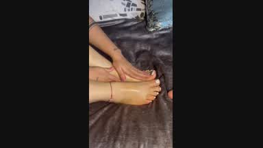 katherine — Feet massage with oil