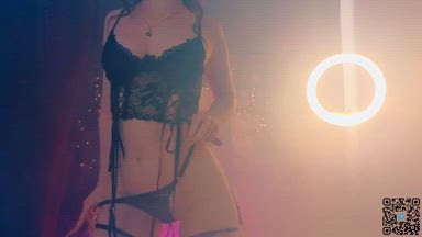 sexy dance in the smoke