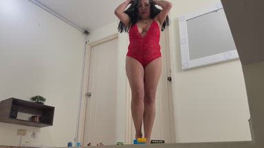 Feet play!