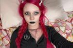 Goth makeup Rawrrr