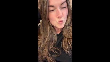 💋