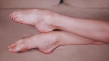feet