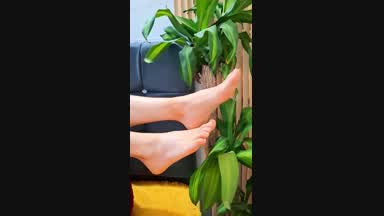 Show nice feet