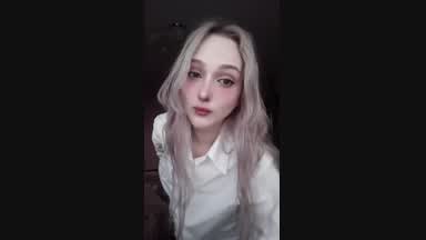 <3