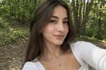 Walking in the woods - Lina