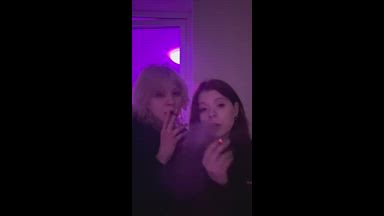 smoke cigarets