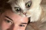 I`m with my cat today
