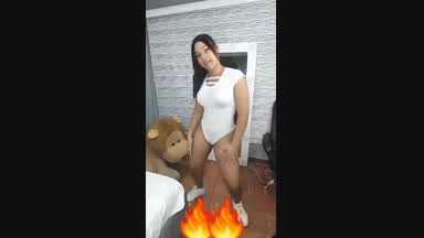 Naomi Cute
