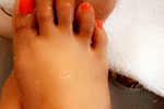 👣