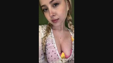 <3